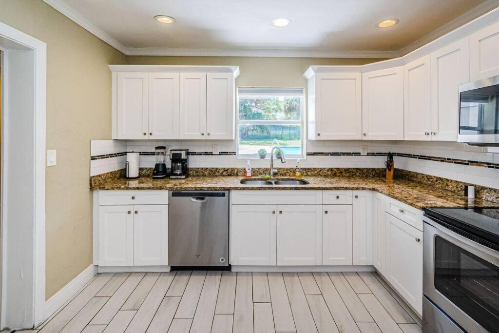 Beautiful Pool House In Old Seminole Heights! Tampa Exterior photo