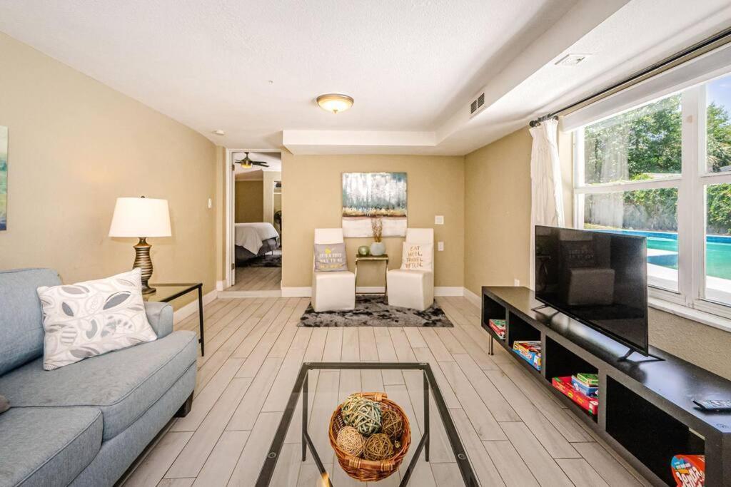 Beautiful Pool House In Old Seminole Heights! Tampa Exterior photo